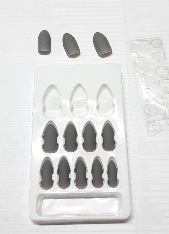 Mat Gri Tak Çık Tırnak Seti Yapışkanlı Takma Tırnaklar 12 li