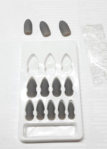 Mat Gri Tak Çık Tırnak Seti Yapışkanlı Takma Tırnaklar 12 li